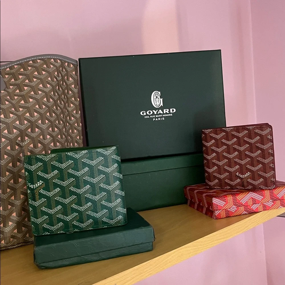 NWT‎ wallet select color